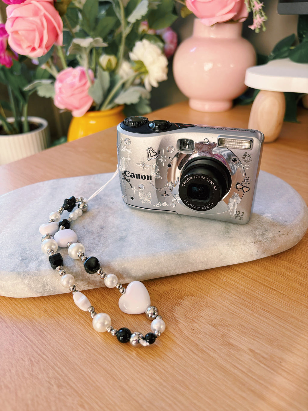 “Elysia” – Canon A2100 Silver Vintage Digi Cam (Y2K Aesthetic) | Charm Set