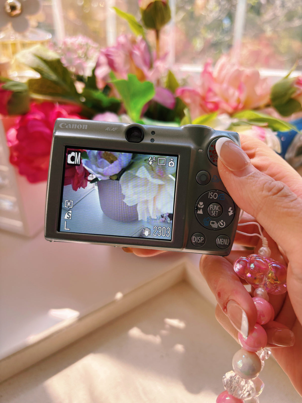 “Pink Pearl” 🎀🫧 Canon Digital IXUS 850 IS | Silver Y2K Digicam + Custom Beaded Charm