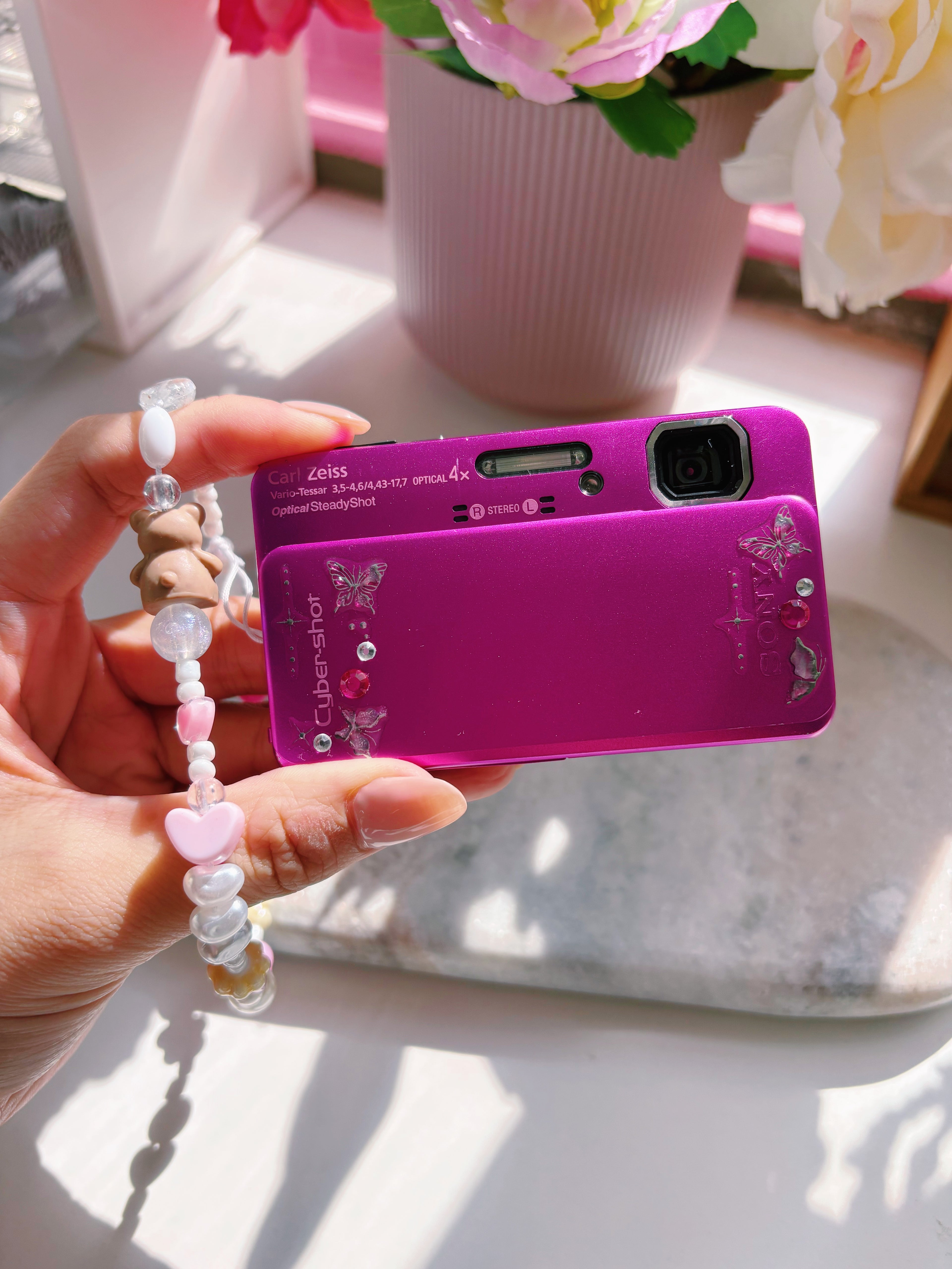 Rosie Picnic 🧺🎀🌸 - Sony Cybershot DSC TX10 | soft pixel diaries curated gift set