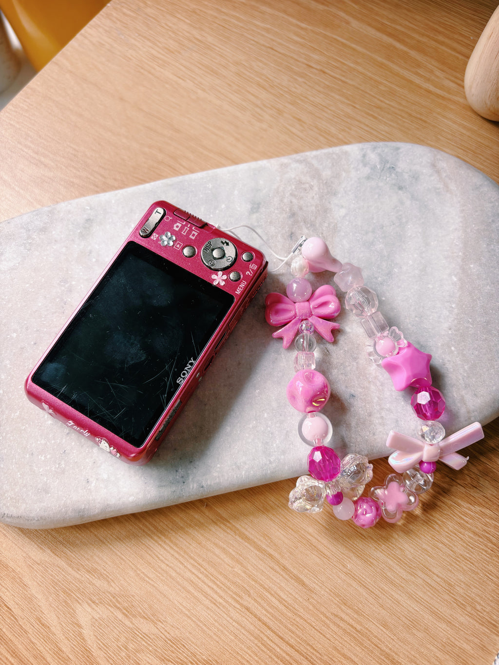 Lyra – The Gentle Glow | Sony Cyber-shot DSC-W570 – Pink