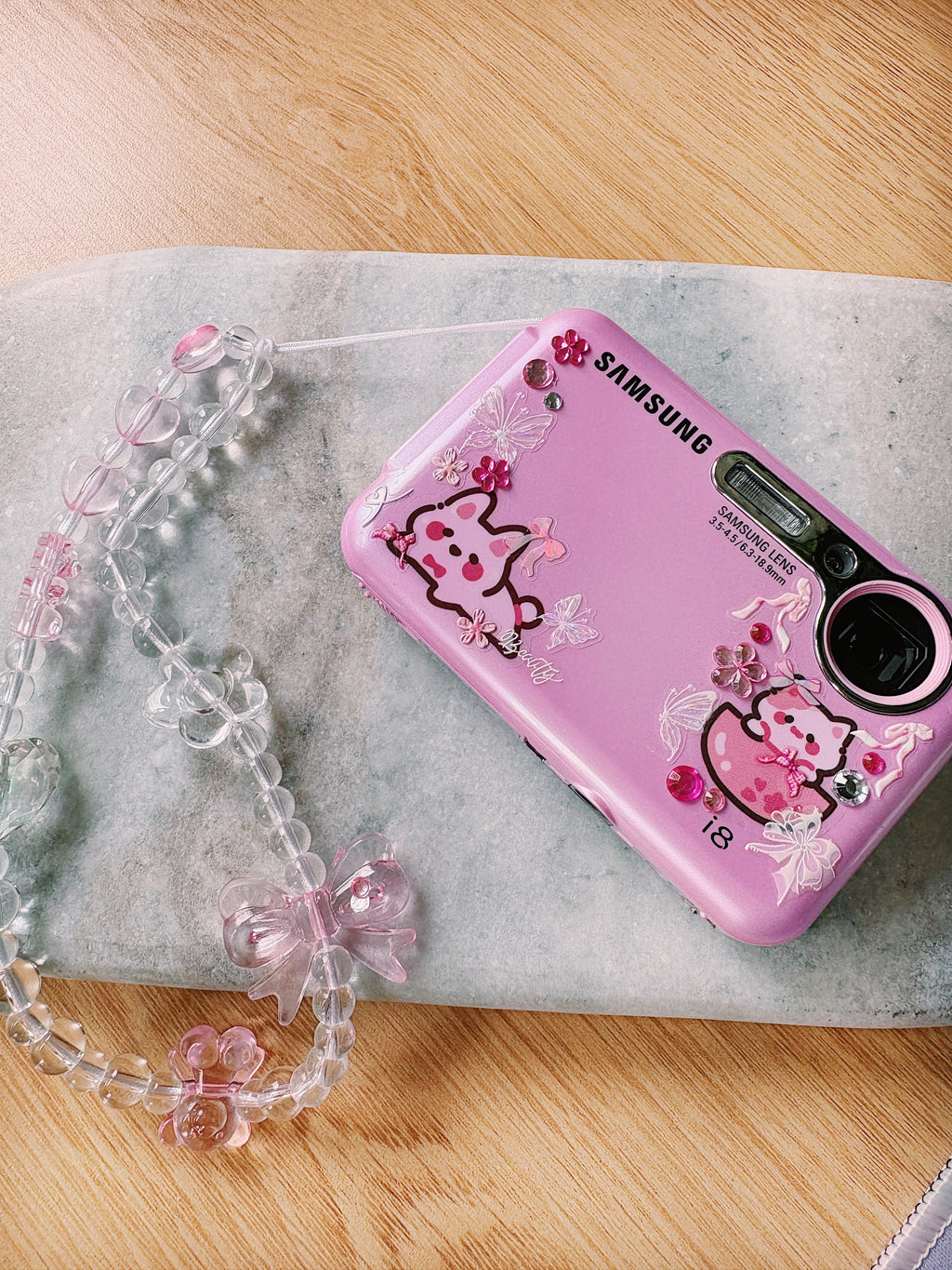 Rosie – The Soft Nostalgic Sweetheart | Samsung Digimax i8 (Pink)