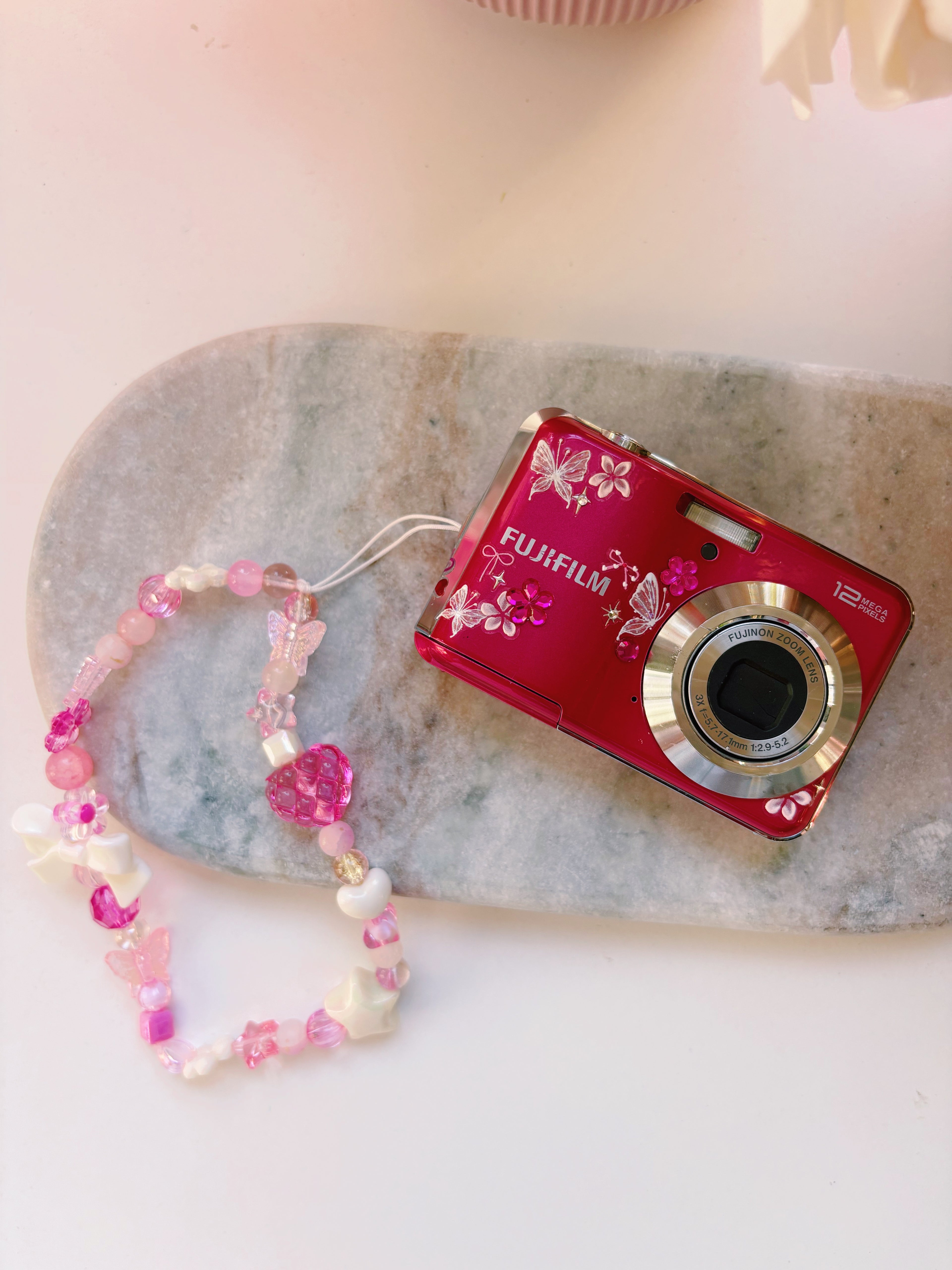 Strawberry Glimmer 🍓✨ Fujifilm Finepix AV110 (pink/red) | soft pixel diaries curated digi cam