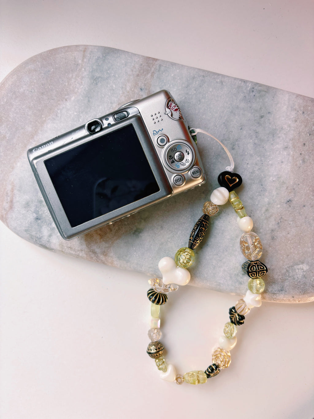 Silver Locket — Canon IXUS 950 IS Digital Camera Set
