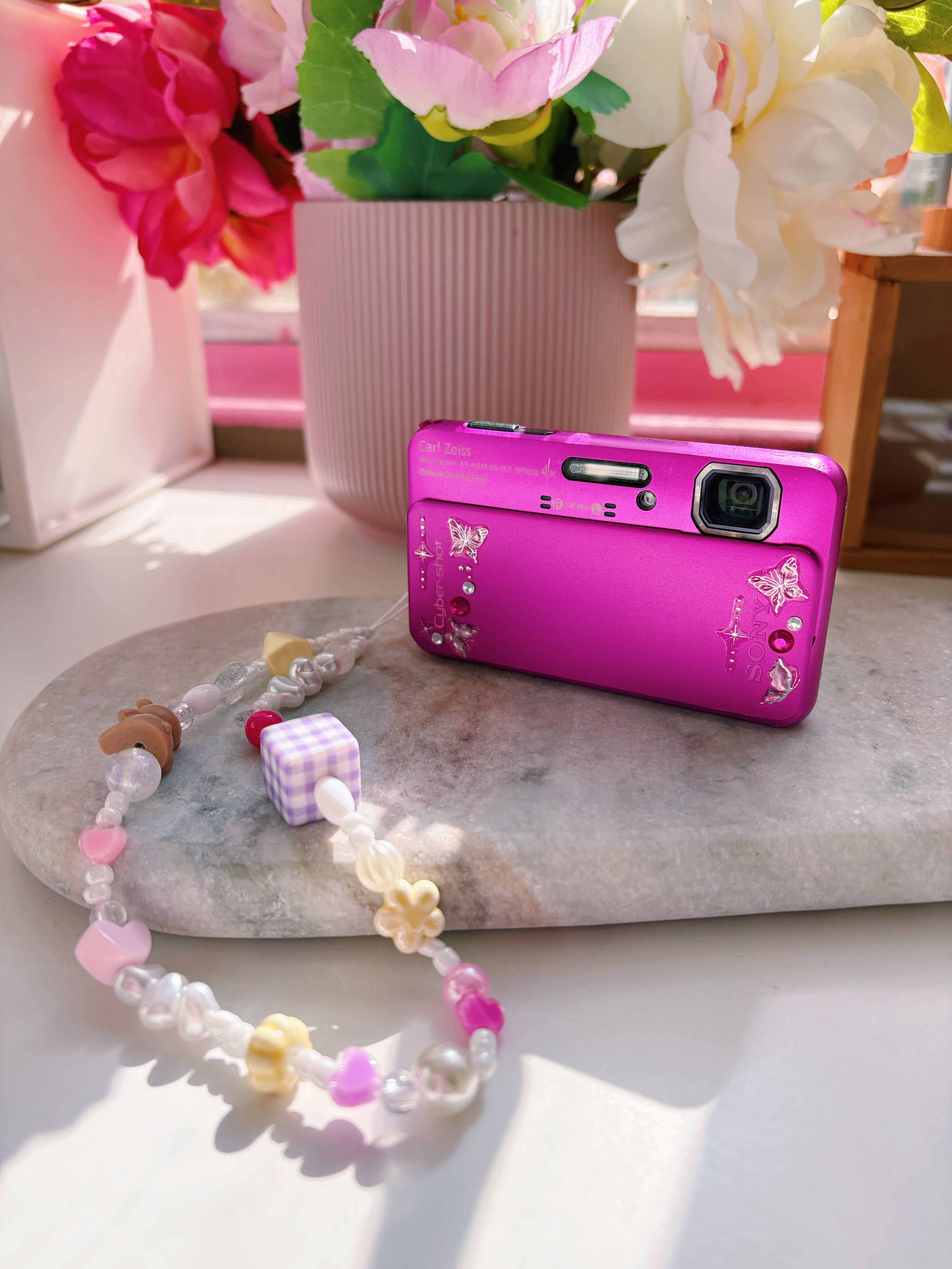 Rosie Picnic 🧺🎀🌸 - Sony Cybershot DSC TX10 | soft pixel diaries curated gift set