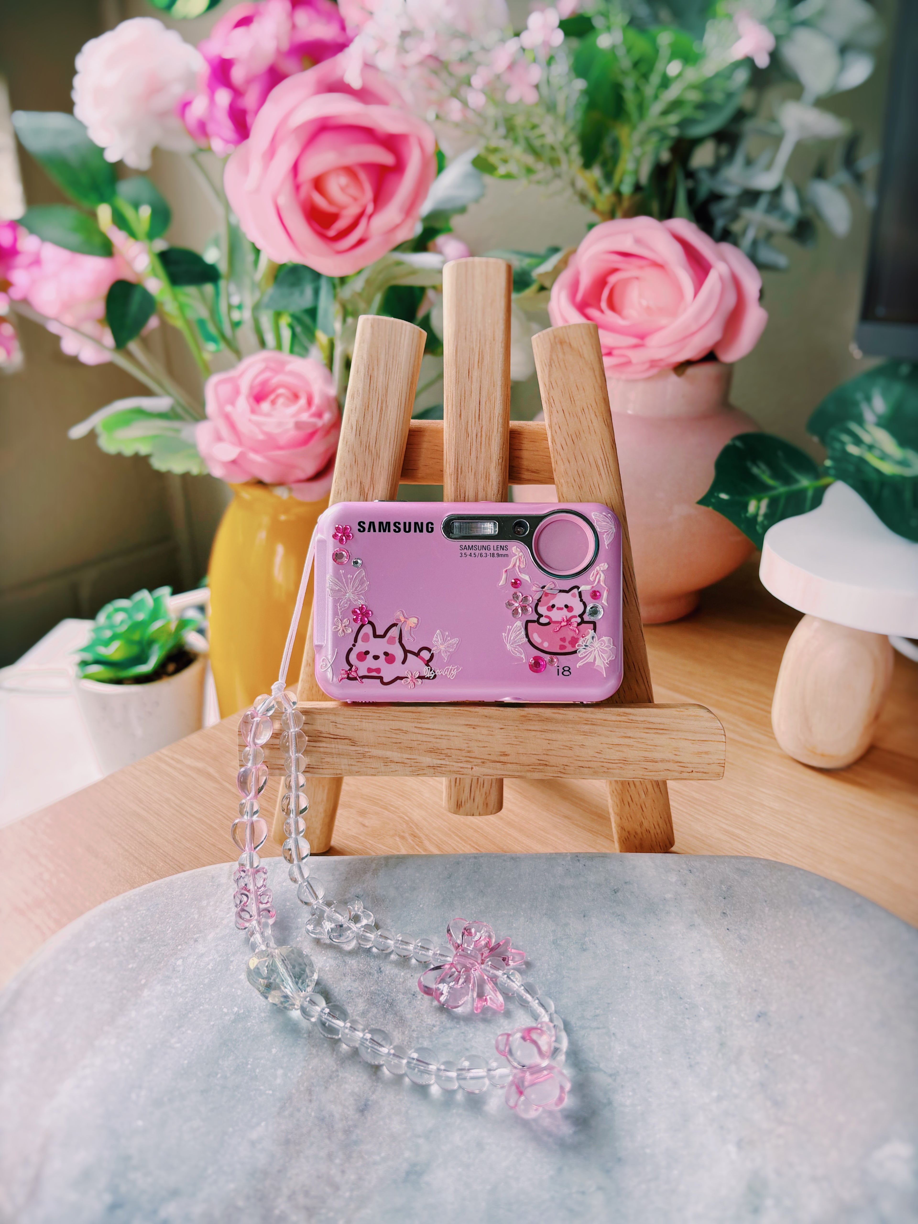 Rosie – The Soft Nostalgic Sweetheart | Samsung Digimax i8 (Pink)