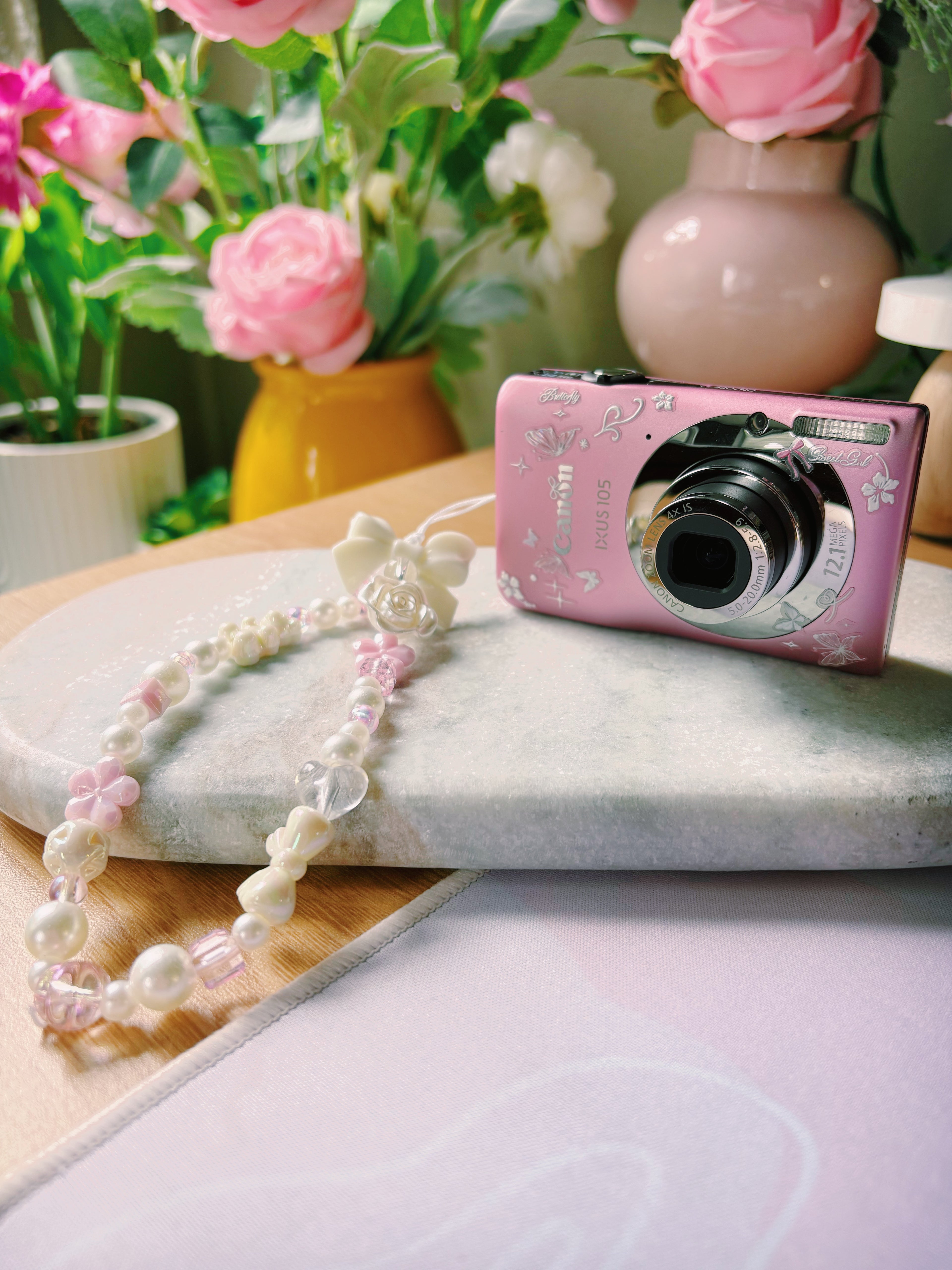 “Aveline” – Canon IXUS 105 Pink | Y2K Digital Camera | SoftPixelDiaries 🎀