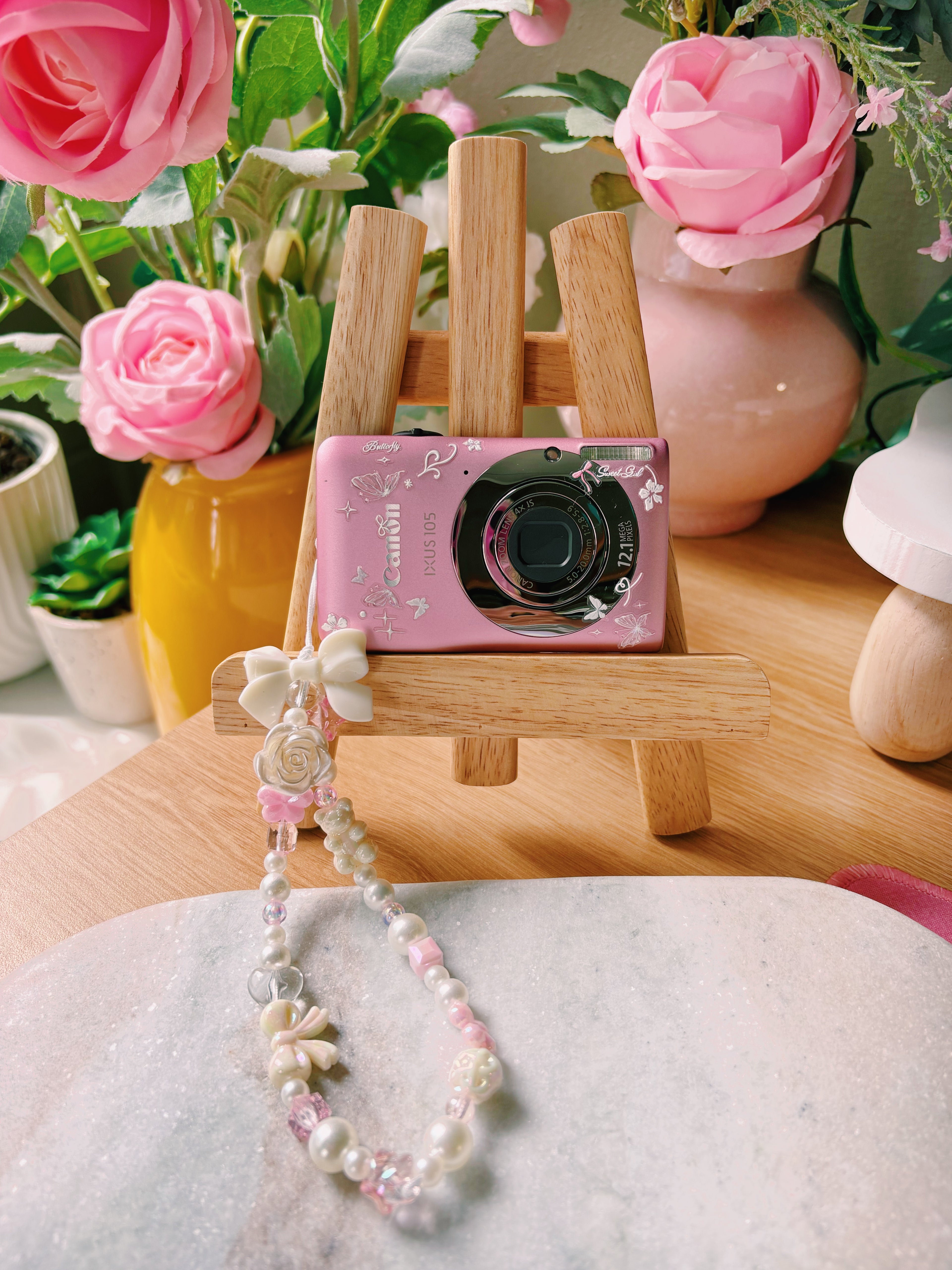 “Aveline” – Canon IXUS 105 Pink | Y2K Digital Camera | SoftPixelDiaries 🎀