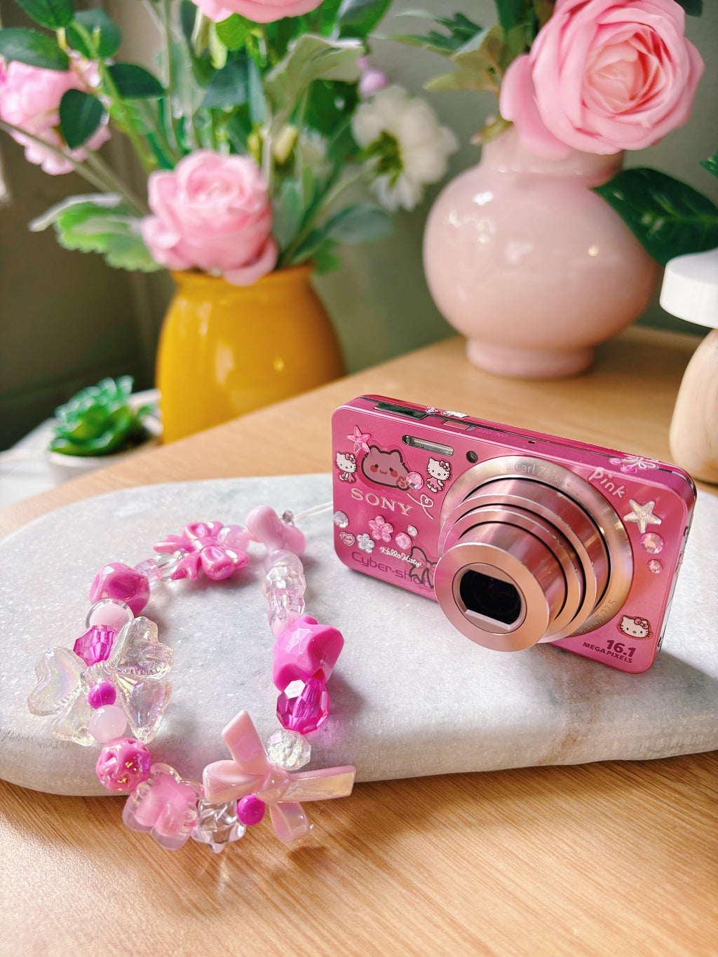 Lyra – The Gentle Glow | Sony Cyber-shot DSC-W570 – Pink