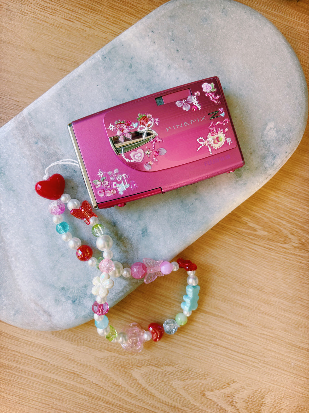 “Rosabelle” – Fujifilm FinePix Z20fd Pink Coquette Digi Cam (Vintage CCD) | Charm Set
