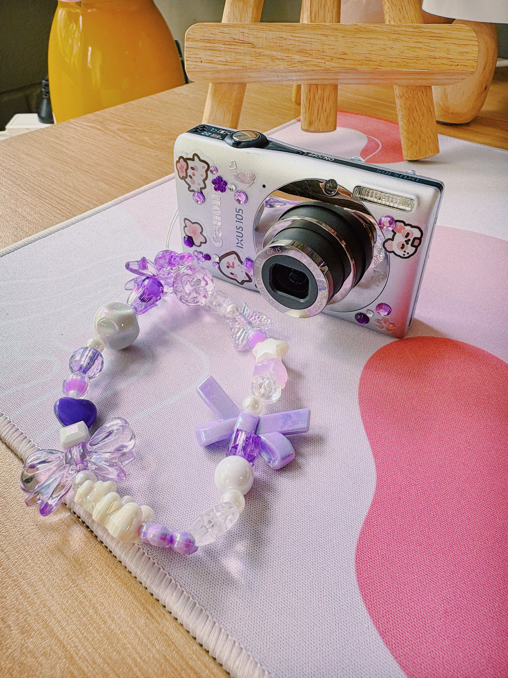 Ivy – The Minimal Muse | Canon IXUS 105 – Silver