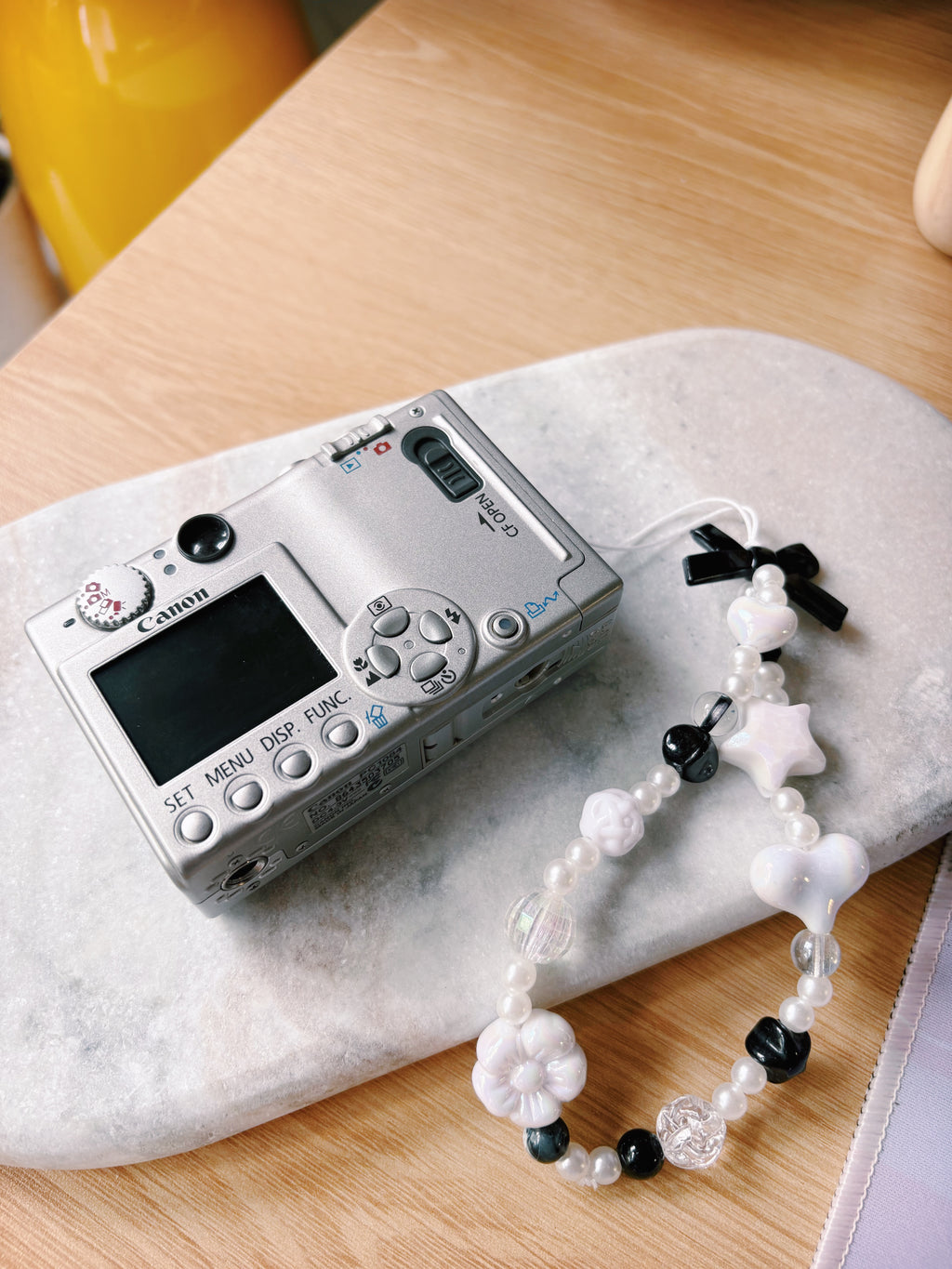 Nova – The 2003 It Girl | Canon IXUS 500 Digital (Silver) | True Y2K CompactFlash Digi